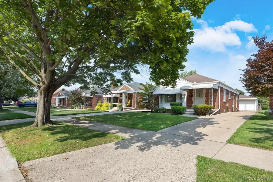 9929 Carter Avenue, Allen Park, MI 48101 - #2