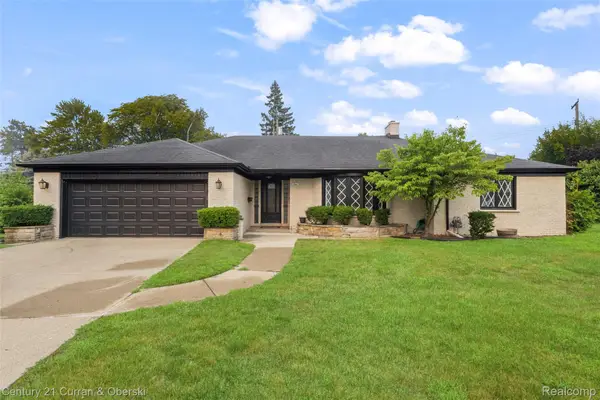 4 Crescent Court, Dearborn, MI 48124