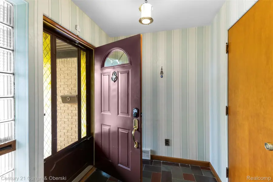 4 Crescent Court, Dearborn, MI 48124 - #2