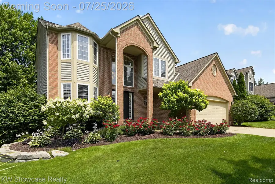 2810 Augusta Drive, Commerce Township, MI 48382 - #2