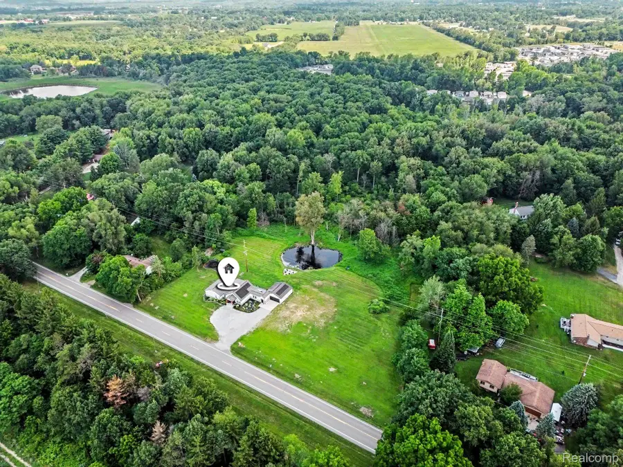 4086 W Commerce Road, Milford, MI 48380 - #3
