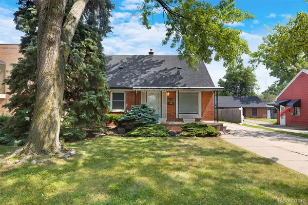 22225 E 10 Mile Road, StClairShores, MI 48080
