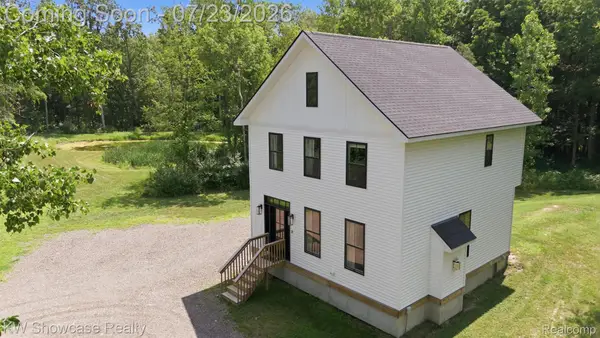 9725 Copper Ridge Drive, Fowlerville, MI 48836