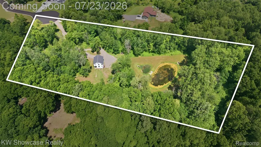 9725 Copper Ridge Drive, Fowlerville, MI 48836 - #2