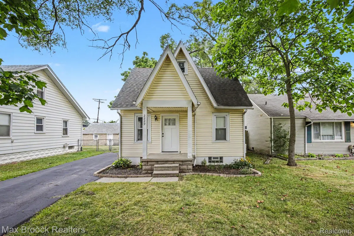 2229 Rosemary Avenue, Waterford, MI 48328 - #1