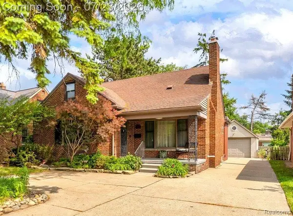 3015 Bembridge Road, RoyalOak, MI 48073
