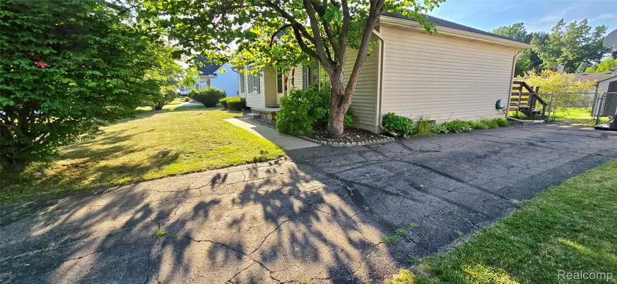 977 Town Trail, Pinckney, MI 48169 - #3