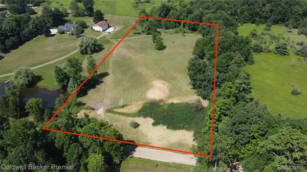 3975 Hagerman Road, Leonard, MI 48367
