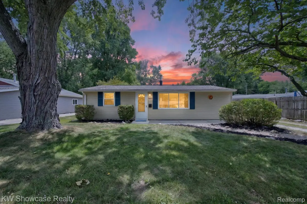 607 Mary Court, Fenton, MI 48430 - #1