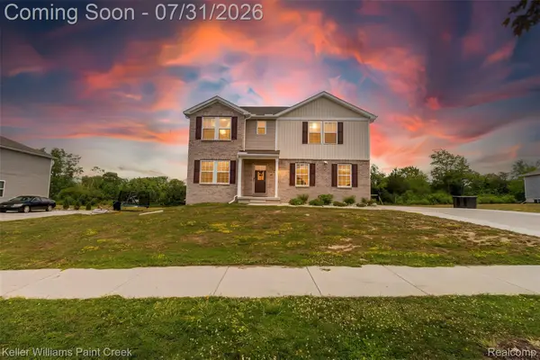 8353 N North Oaks Court, GrandBlanc, MI 48439