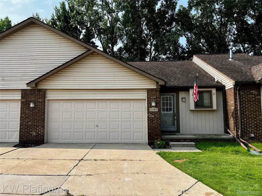 20478 Longwood Drive #30, Clinton, MI 48038 - #2