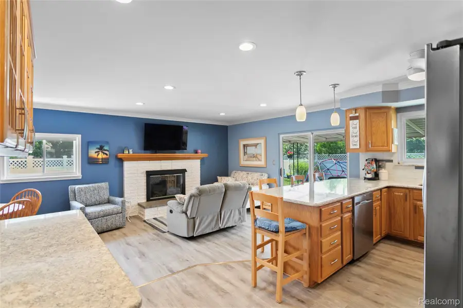 13842 Collins Drive, Warren, MI 48088 - #2