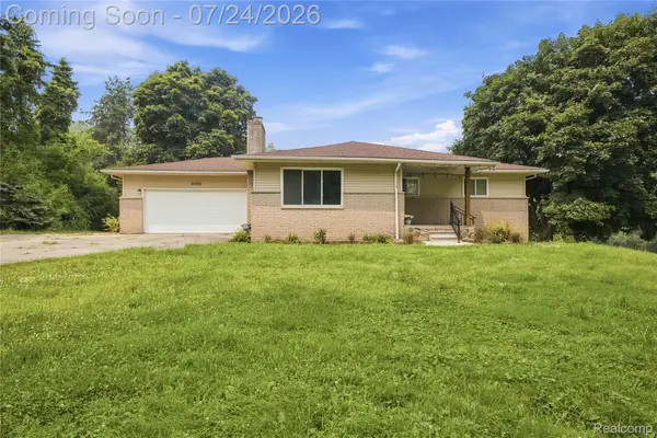 4700 Indianwood Court, Clarkston, MI 48348