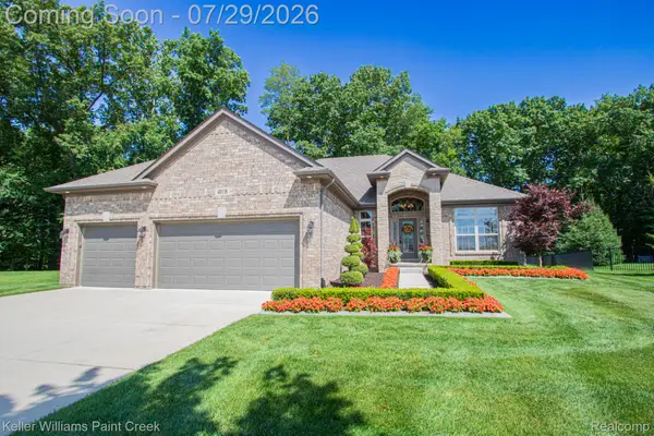 49118 Ridgeview Drive, Macomb, MI 48044