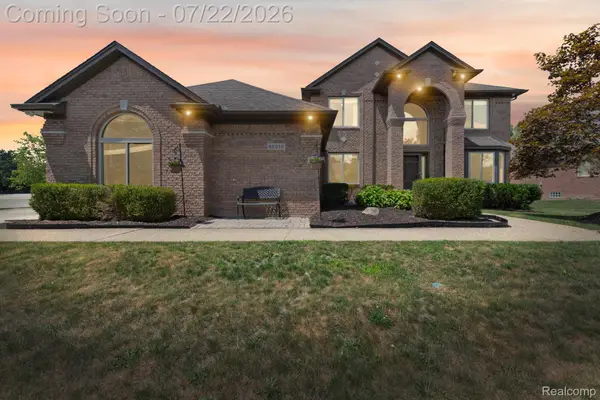 55513 Caesars Drive, Utica, MI 48315