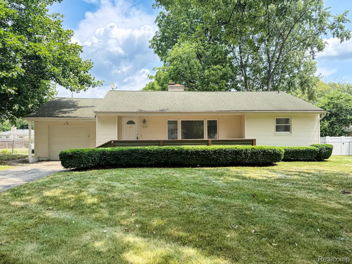 1208 Genella Street, Waterford, MI 48328 - #1