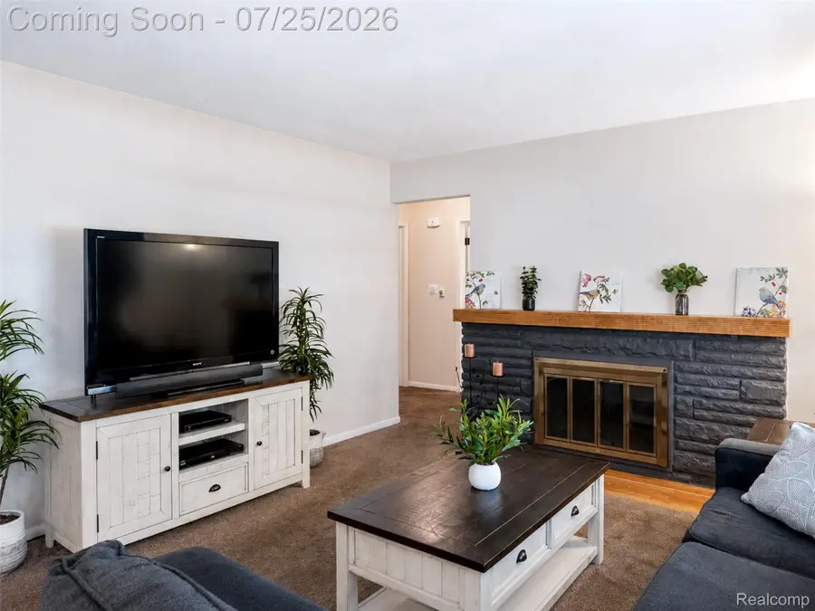 31921 Nottingwood Street, Farmington, MI 48334 - #2