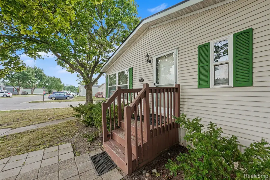17128 Detroiter Ave, Davisburg, MI 48350 - #3