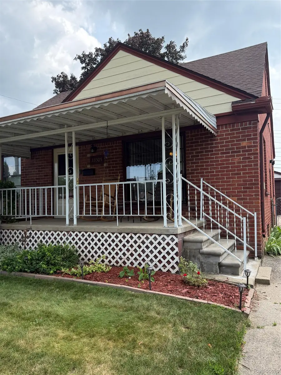 33505 Clinton Street, Wayne, MI 48184 - #2