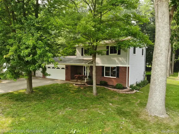 4428 Fenmore Avenue, Waterford, MI 48328