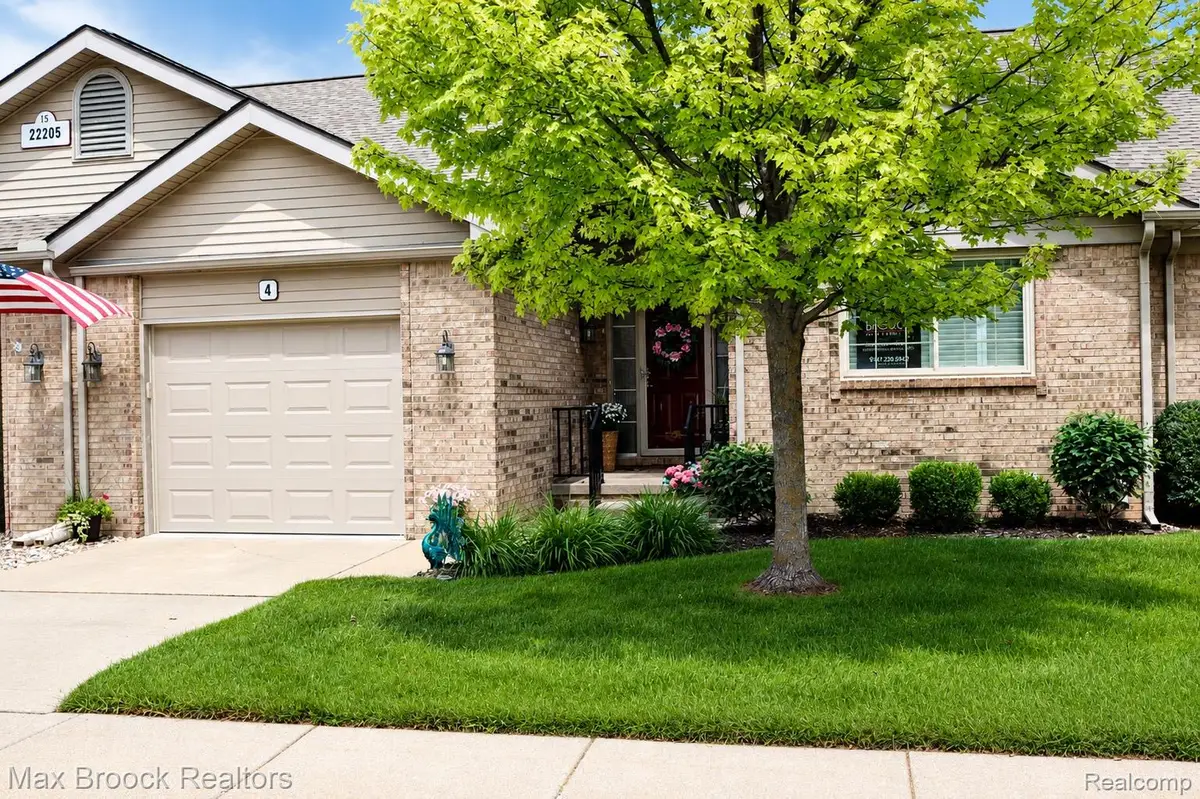 22205 Quail Run Circle, South Lyon, MI 48178 - #1