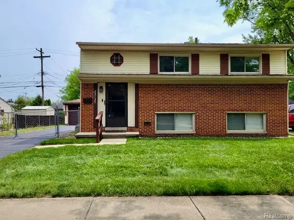 23135 Candace Drive, Rockwood, MI 48173