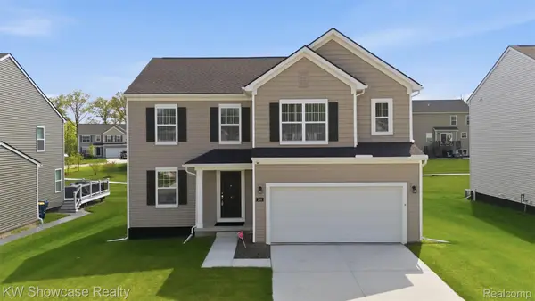 249 Saddleback Court, WhiteLake, MI 48386