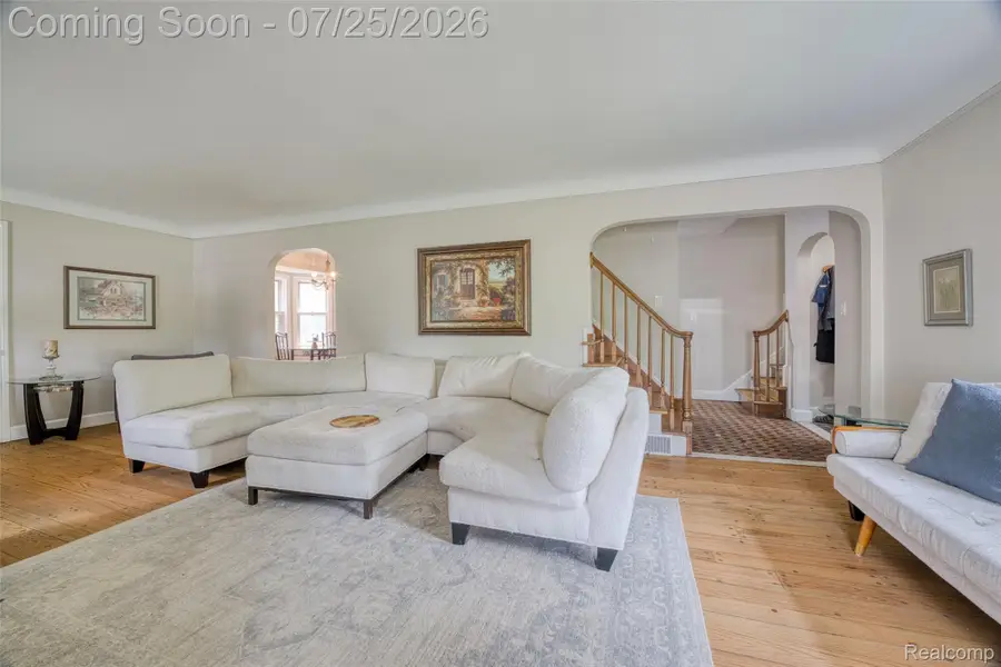 27375 Bloomfield Drive, Lathrup Village, MI 48076 - #3