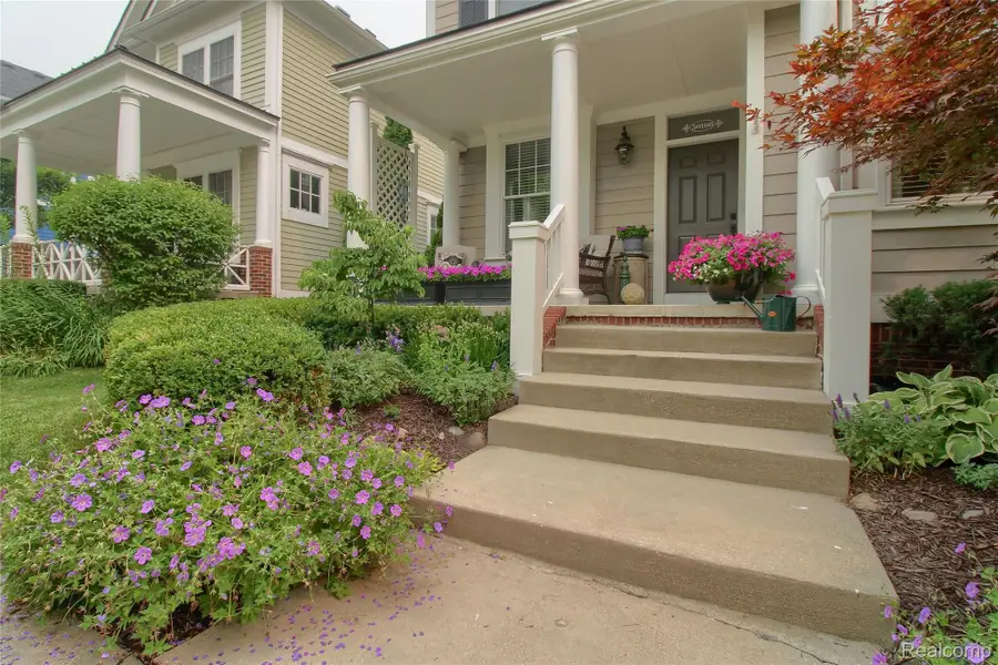 50166 Harding Street, Canton, MI 48188 - #2