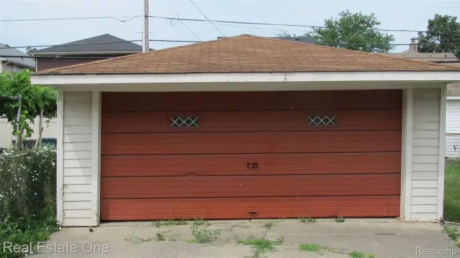 4905 Maple Street, Dearborn, MI 48126 - #3