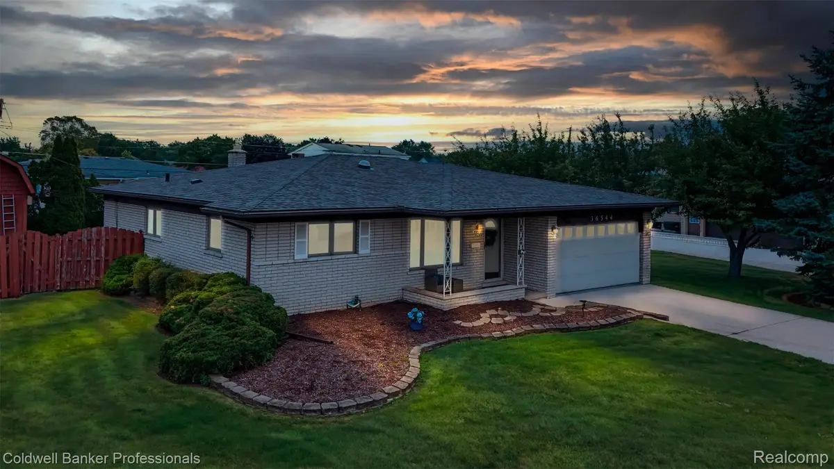 36544 Thomas Drive, Sterling Heights, MI 48312 - #1