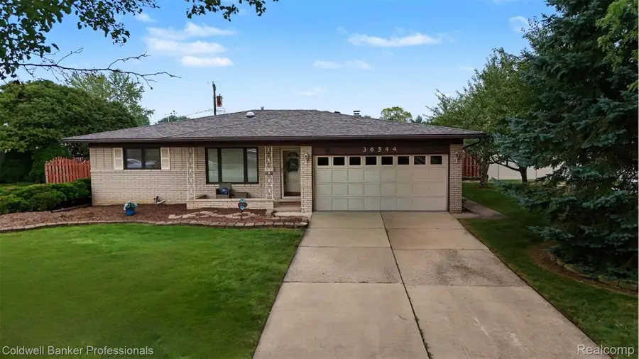 36544 Thomas Drive, Sterling Heights, MI 48312 - #2