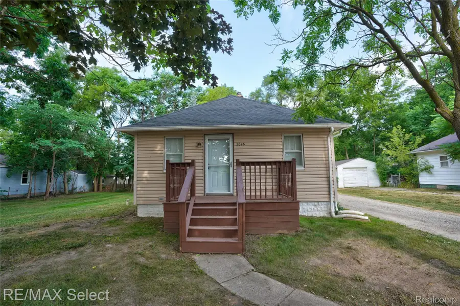 2046 Lambden Road, Flint, MI 48532 - #2