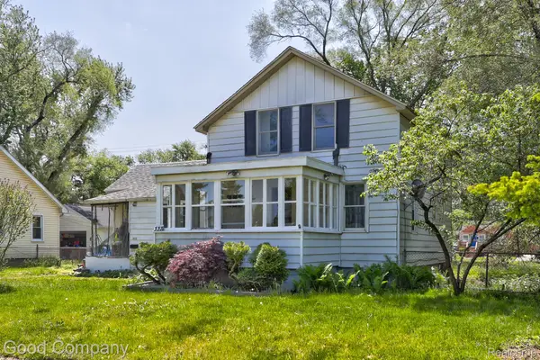 335 W Lincoln Avenue, MadisonHeights, MI 48071