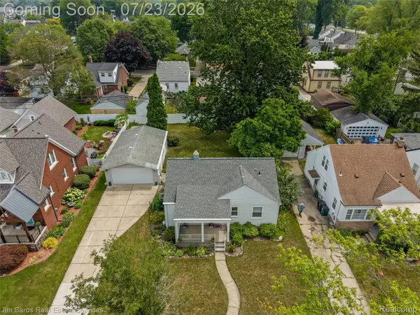 305 S Edison Avenue, RoyalOak, MI 48067