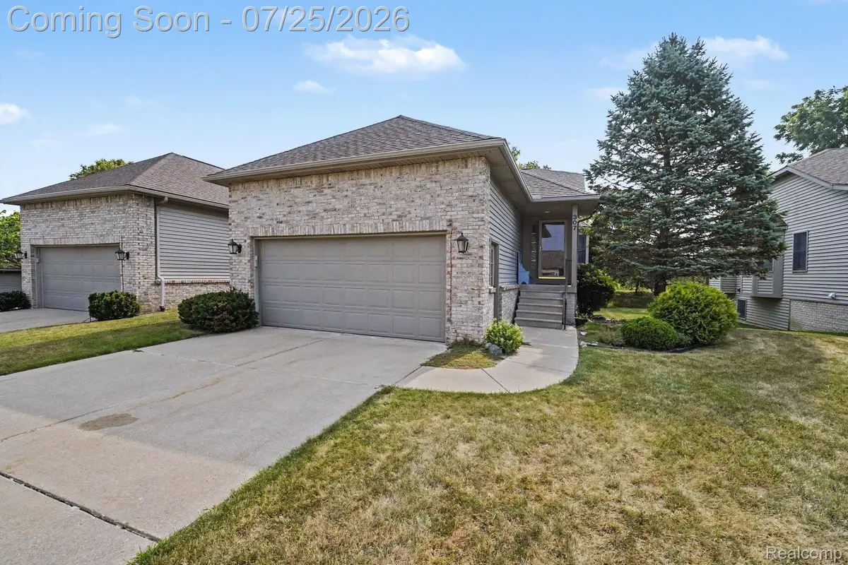 307 Creekwood Circle, Linden, MI 48451 - #1