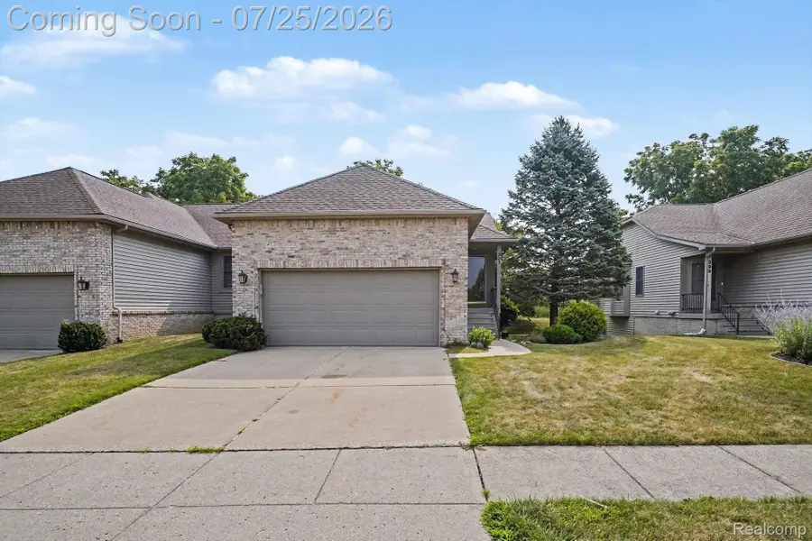 307 Creekwood Circle, Linden, MI 48451 - #2