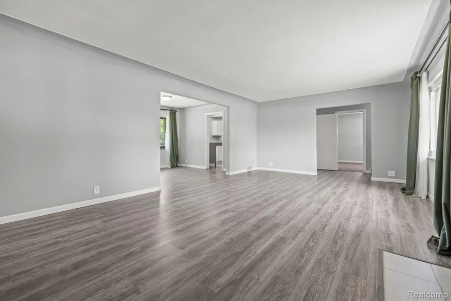 18480 W 9 Mile Road, Southfield, MI 48075 - #3