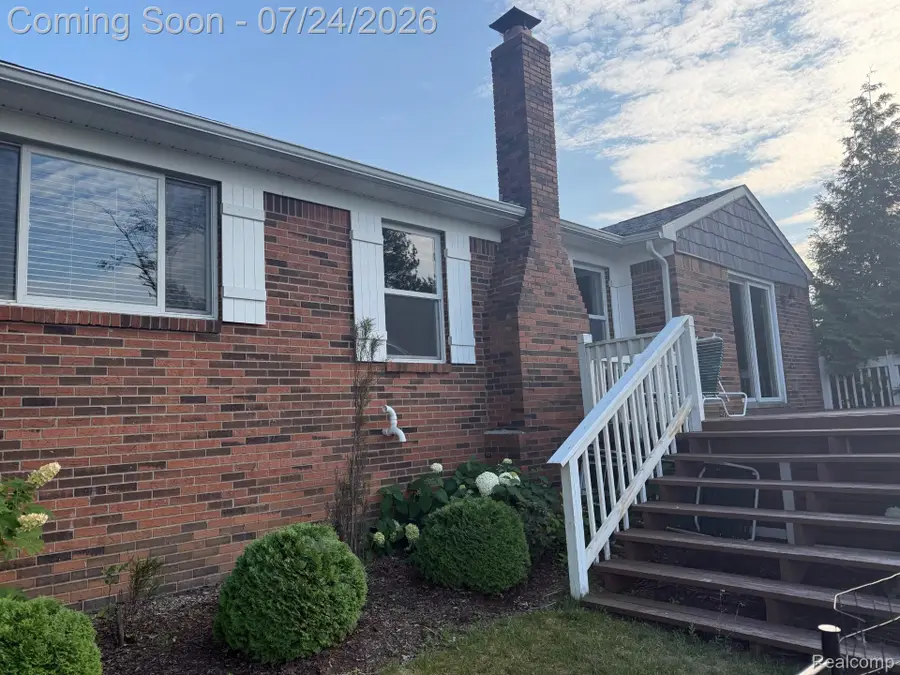 4650 Island Park Drive, Waterford, MI 48329 - #3