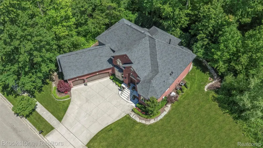 55630 Buckthorn Drive, Utica, MI 48316 - #2