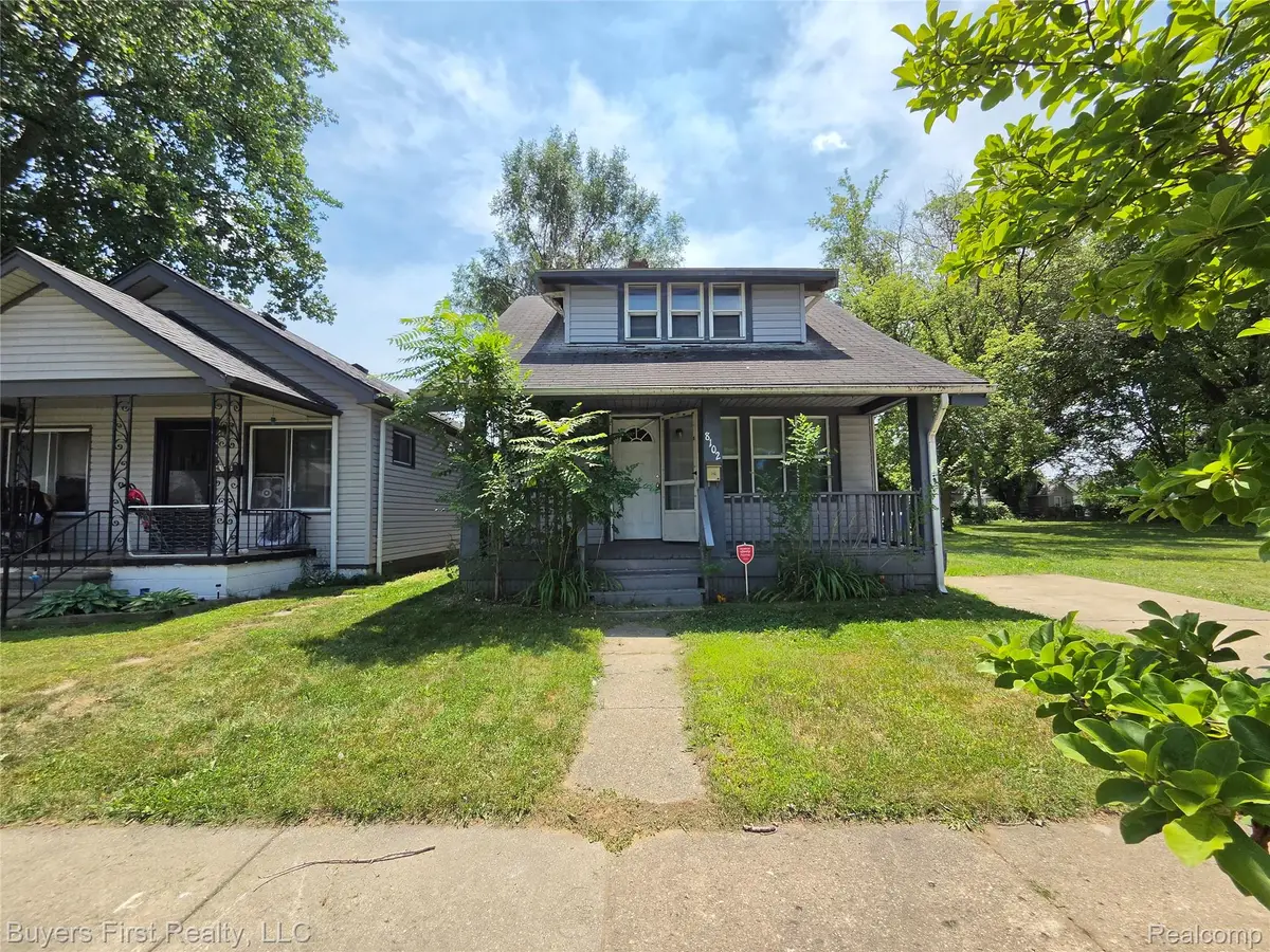 8102 Orchard Avenue, Warren, MI 48089 - #1