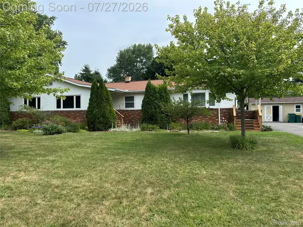 10350 Davisburg Road, Davisburg, MI 48350