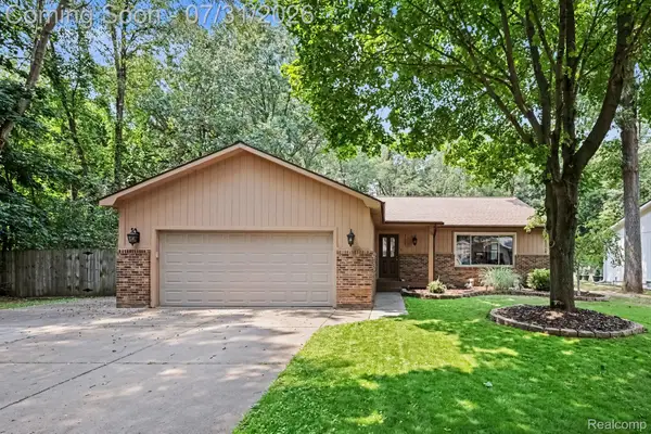 3135 Jennella Drive, CommerceTwp, MI 48390
