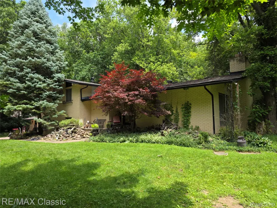 25650 Mcallister Street, Southfield, MI 48033 - #3