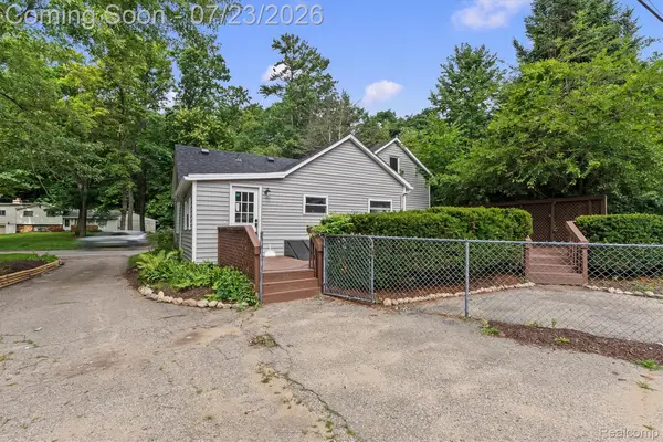 420 N Baldwin Road, Clawson, MI 48348