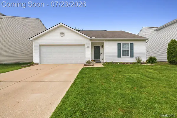 2871 Au Gres River Drive, Fowlerville, MI 48836