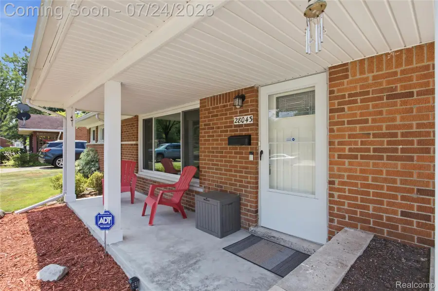 28043 Red Leaf Lane, Southfield, MI 48076 - #2