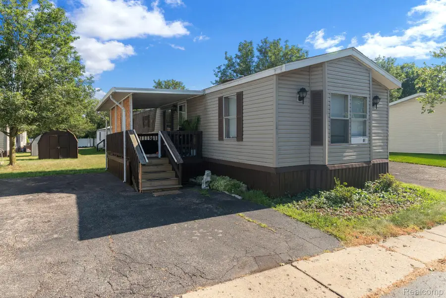 351 North Squirrel Road #141, Auburn Hills, MI 48326 - #3