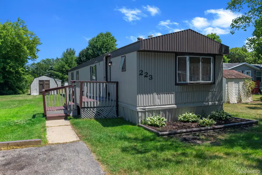 351 North Squirrel Road #223, Auburn Hills, MI 48326 - #3