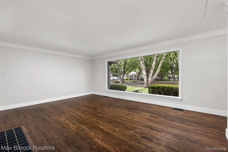 16240 Amherst Avenue, Beverly Hills, MI 48025 - #3